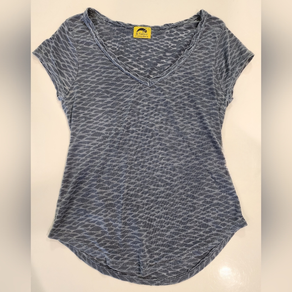 Kealopiko Blue Burnout T-shirt, Women S, Aweoweo Fish Scales Lau Ulu 2014 Hawaii
